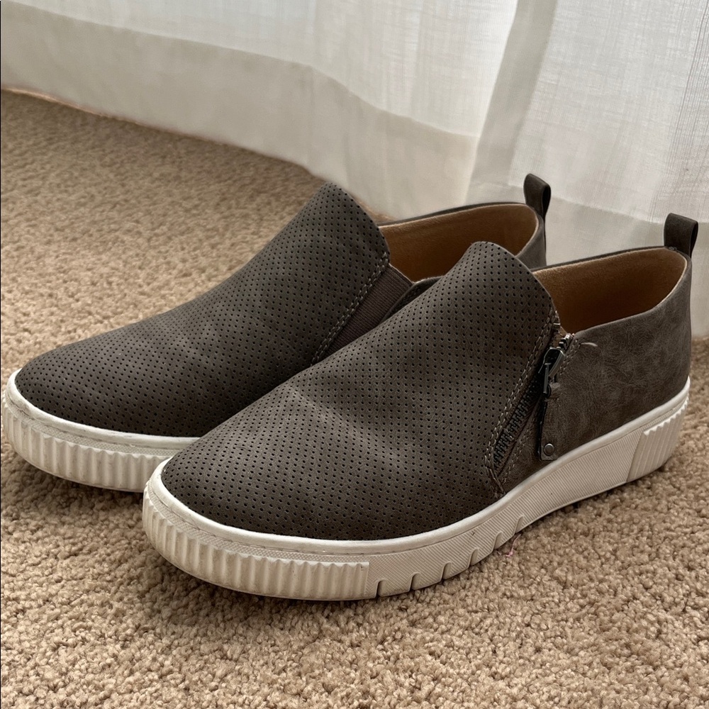 SOUL Naturalizer Grey Perforated Loafers